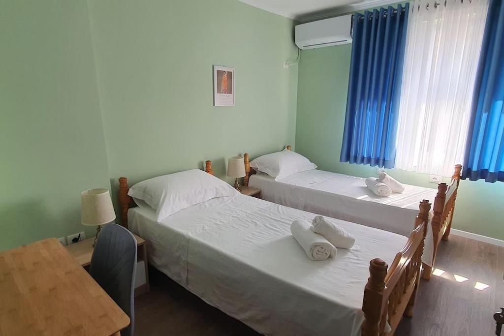 Center Apartment Tirana Buitenkant foto