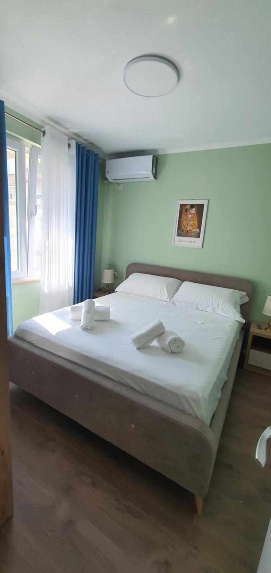 Center Apartment Tirana Buitenkant foto